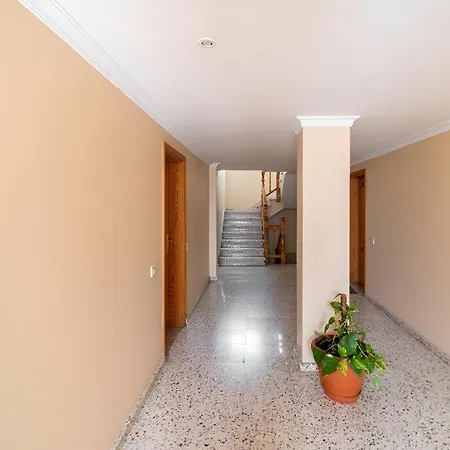 Lovely House In Gran Canaria Next To The Airport *